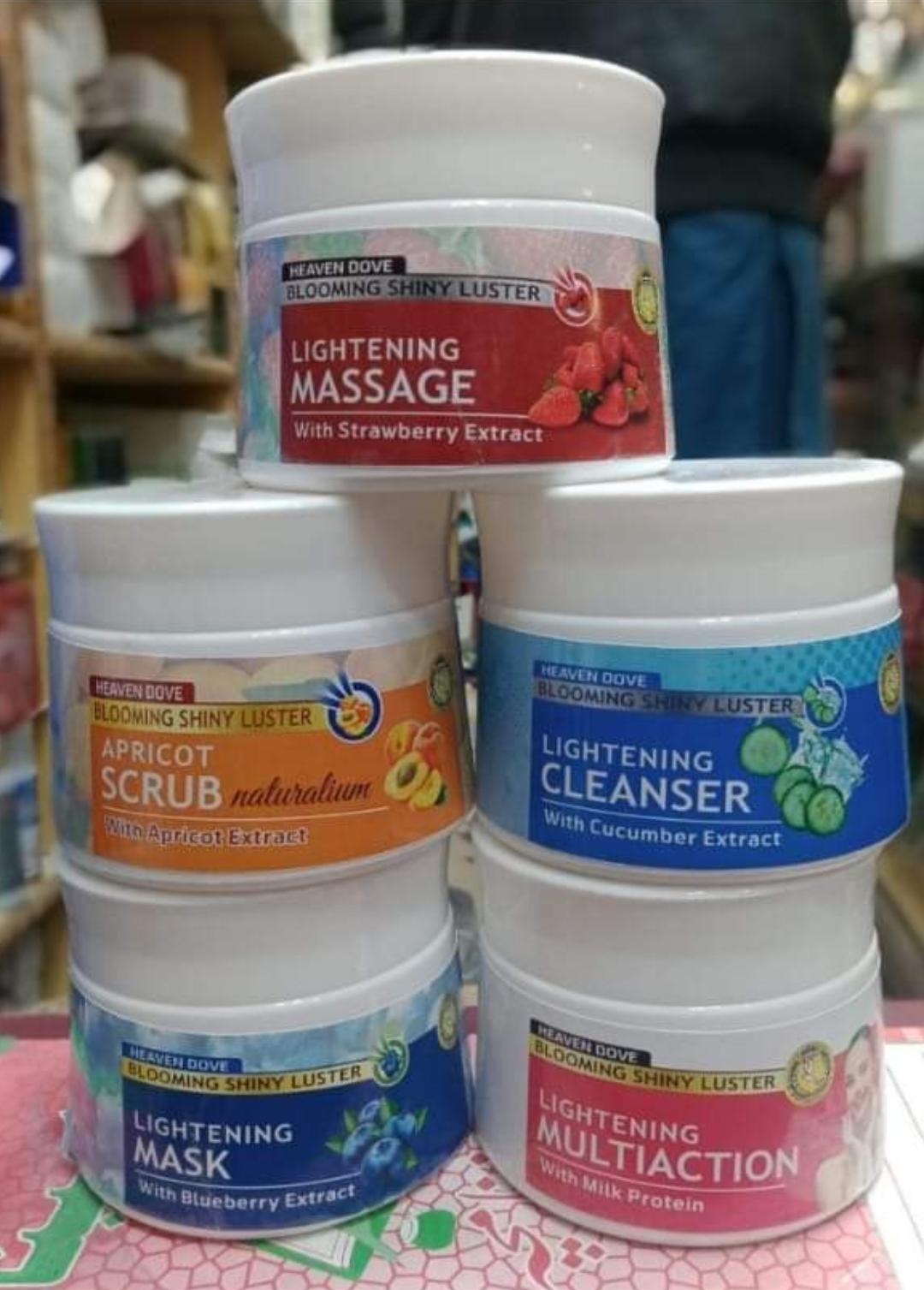 Fruit Facial Kit - Fruit extract-based facial kit for natural glow
